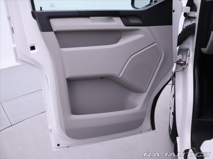 Volkswagen Caravelle 2,0 TDI 110kW 9-Míst ACC 2015