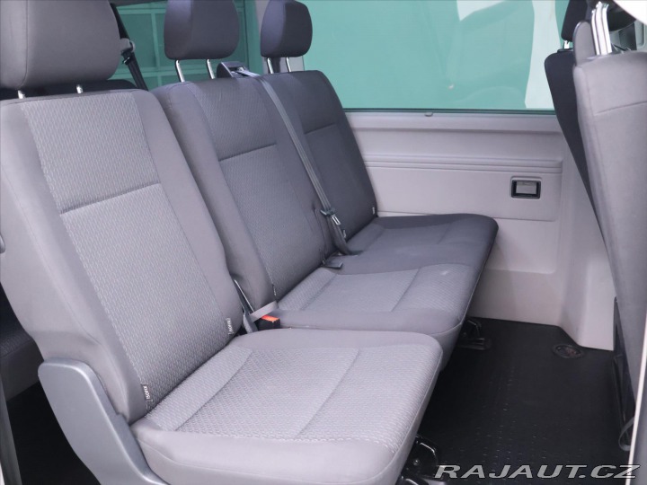 Volkswagen Caravelle 2,0 TDI 110kW 9-Míst ACC 2015