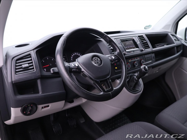 Volkswagen Caravelle 2,0 TDI 110kW 9-Míst ACC 2015