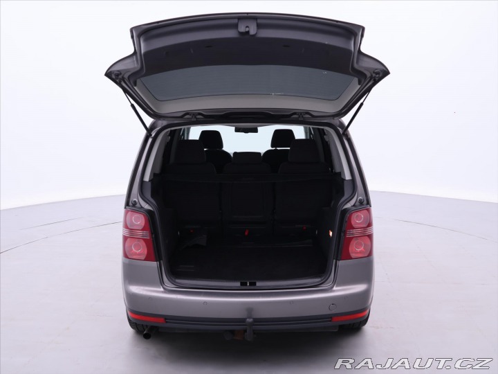 Volkswagen Touran 2,0 i 80kW Klima Tažné CN 2007