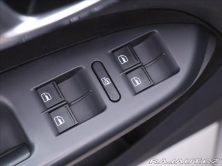 Volkswagen Touran 2,0 i 80kW Klima Tažné CN 2007