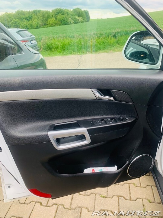 Opel Antara 2,2 Rok 2012 Najeto 141 2012