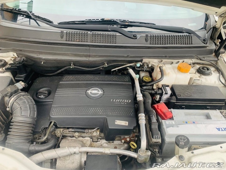 Opel Antara 2,2 Rok 2012 Najeto 141 2012