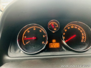 Opel Antara 2,2 Rok 2012 Najeto 141 2012