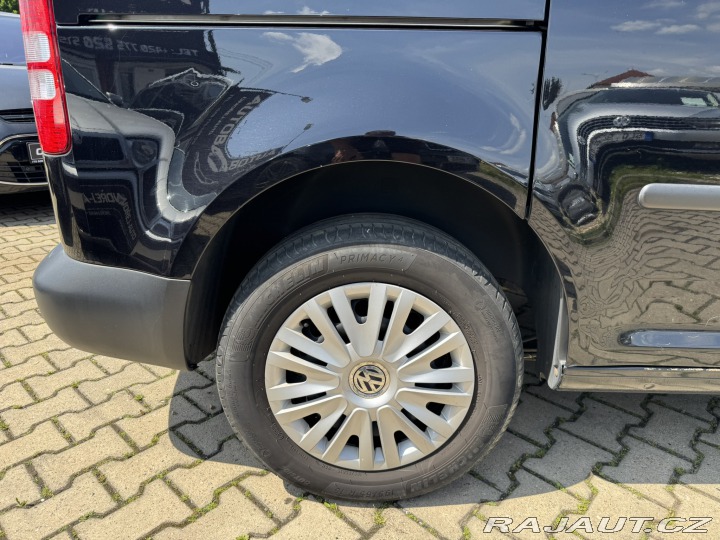 Volkswagen Caddy 1,6 TDI 75 KW 2X KOLA 2015