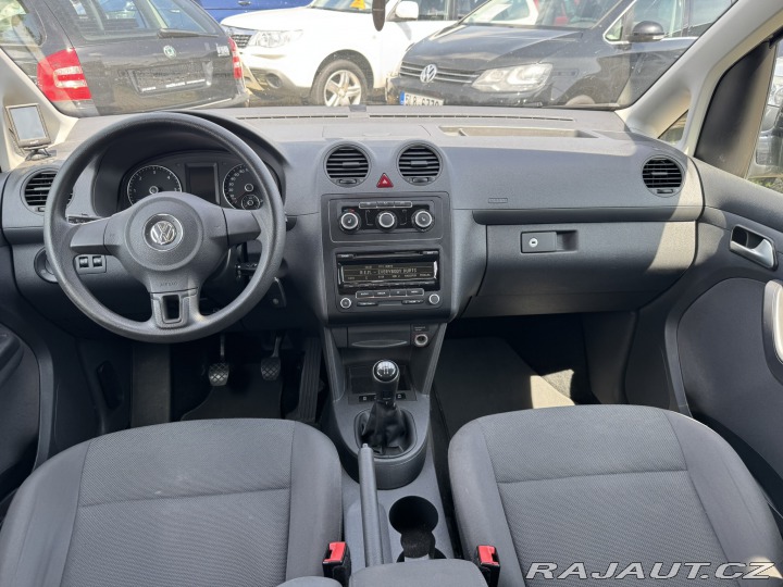 Volkswagen Caddy 1,6 TDI 75 KW 2X KOLA 2015