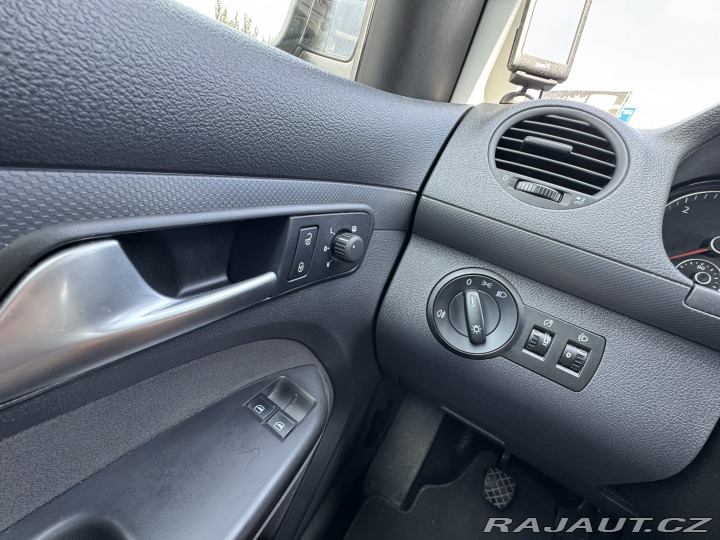 Volkswagen Caddy 1,6 TDI 75 KW 2X KOLA 2015