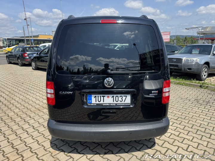 Volkswagen Caddy 1,6 TDI 75 KW 2X KOLA 2015