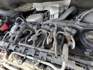 Volkswagen Caddy 1,6 TDI 75 KW 2X KOLA 2015