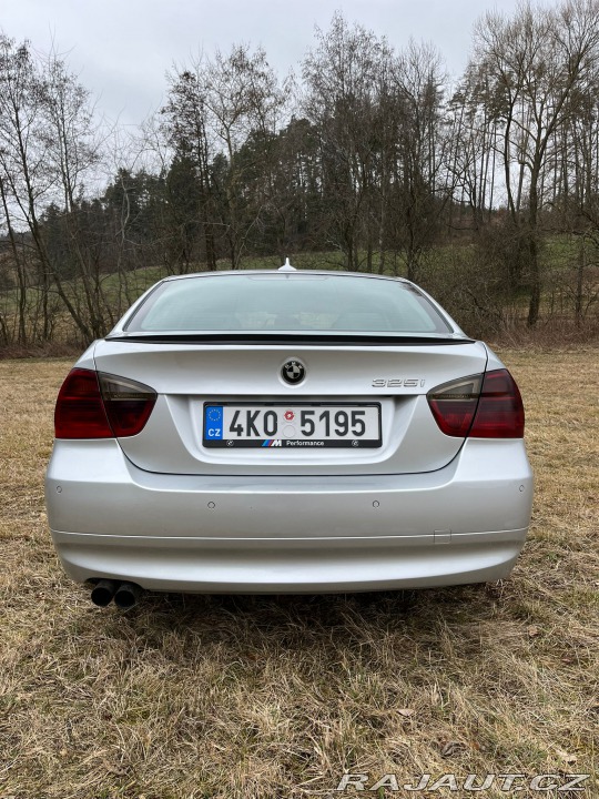 BMW 3 325i 2005