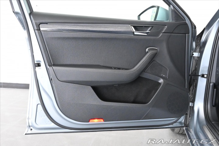 Škoda Superb 2,0 TDi 110kW DSG Style Z 2021