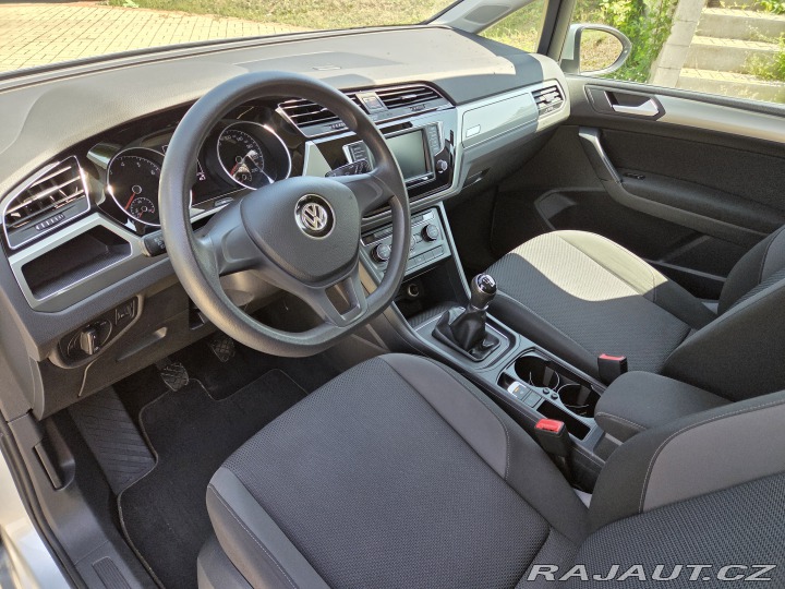 Volkswagen Touran 5T1 2016