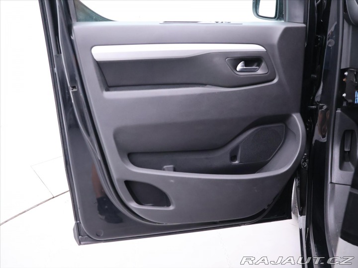 Peugeot Traveller 2,0 HDi 106kW CZ L2 8-Mís 2022
