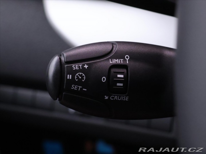 Peugeot Traveller 2,0 HDi 106kW CZ L2 8-Mís 2022