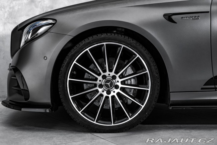 Mercedes-Benz E 4M Designo Burmester 1800