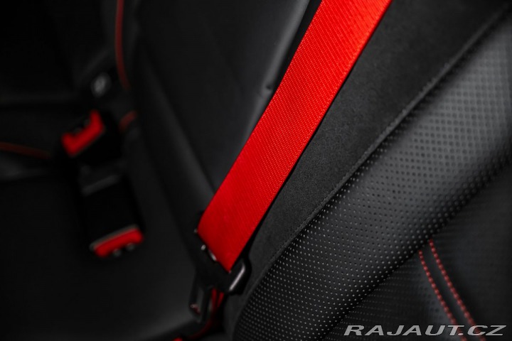 Mercedes-Benz E 4M Designo Burmester 1800