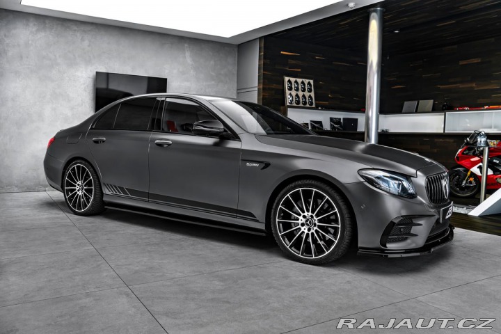 Mercedes-Benz E 4M Designo Burmester 1800