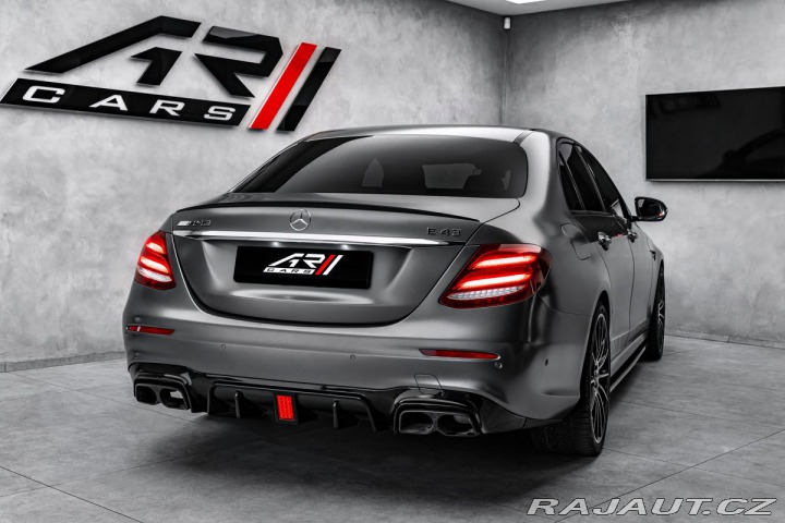 Mercedes-Benz E 4M Designo Burmester 1800