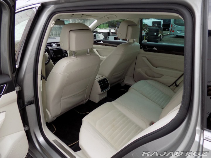 Volkswagen Passat 2.0TDI/Highline/Full-LED/ 2017