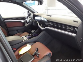 Volkswagen Touareg R-Line 4Motion 3.0 TSI 25 2024