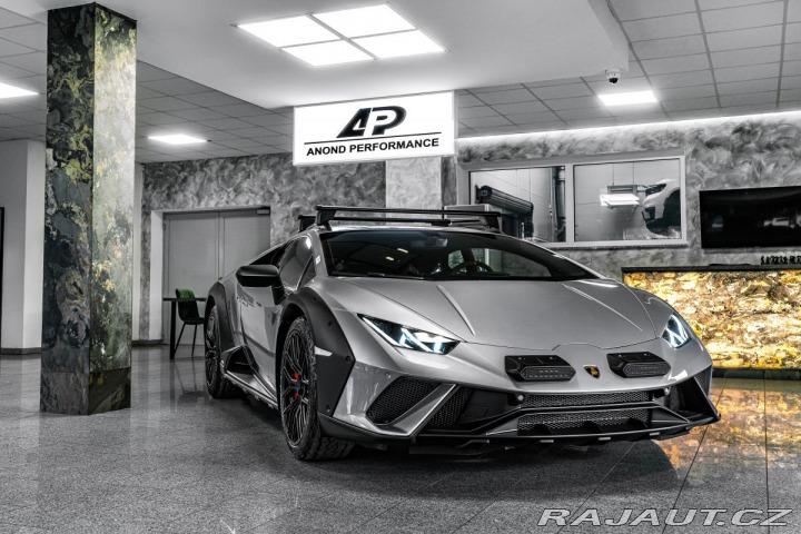 Lamborghini Huracán Sterrato SENSONUM/LED/SES 2023