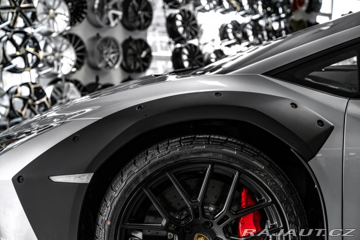 Lamborghini Huracán Sterrato SENSONUM/LED/SES 2023