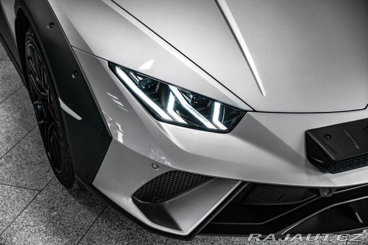 Lamborghini Huracán Sterrato SENSONUM/LED/SES 2023