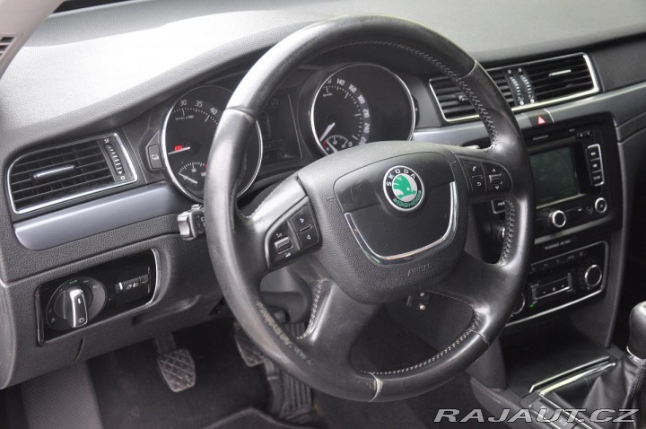 Škoda Superb 1.6TDi NAVIGACE TAŽNÉ 2012