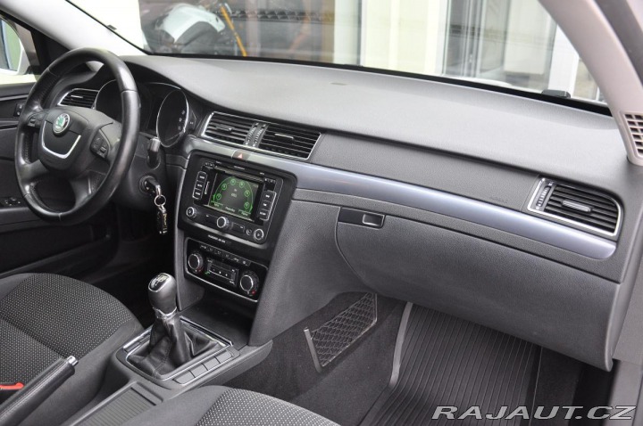 Škoda Superb 1.6TDi NAVIGACE TAŽNÉ 2012
