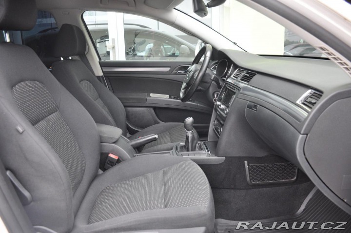Škoda Superb 1.6TDi NAVIGACE TAŽNÉ 2012