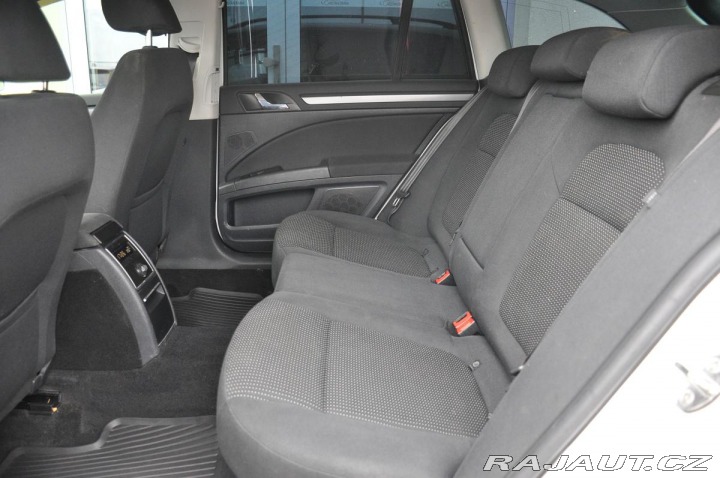 Škoda Superb 1.6TDi NAVIGACE TAŽNÉ 2012