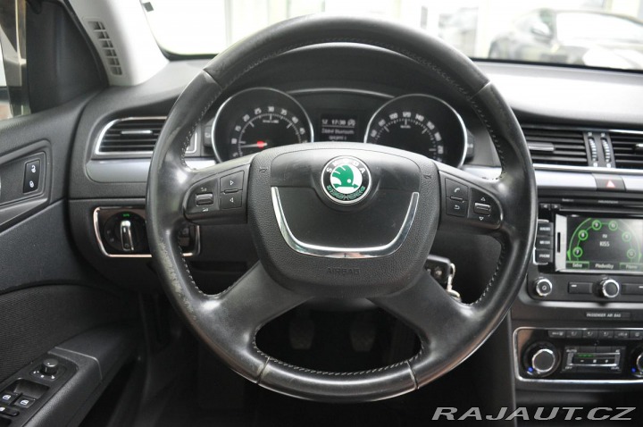 Škoda Superb 1.6TDi NAVIGACE TAŽNÉ 2012