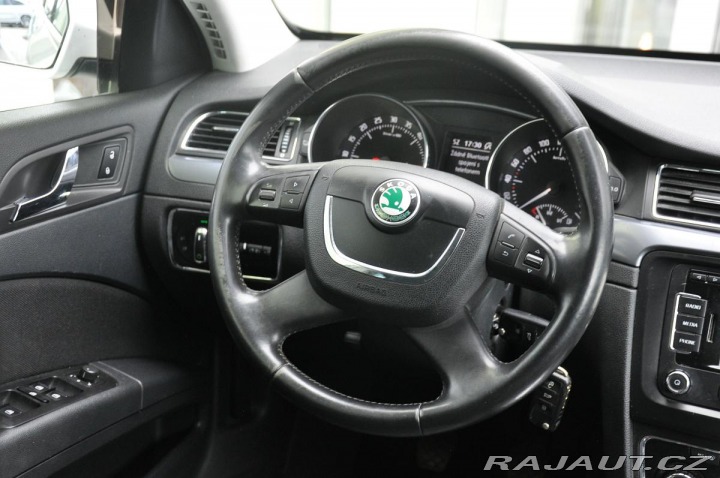 Škoda Superb 1.6TDi NAVIGACE TAŽNÉ 2012