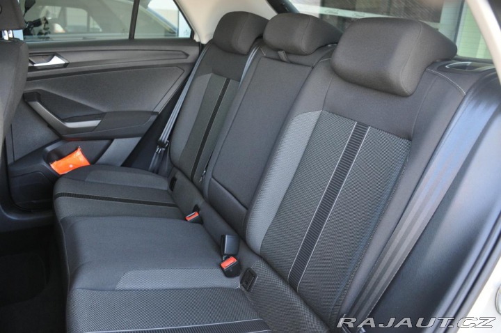 Volkswagen T-Roc 2.0TDi LIFE DSG LED CARPL 2022