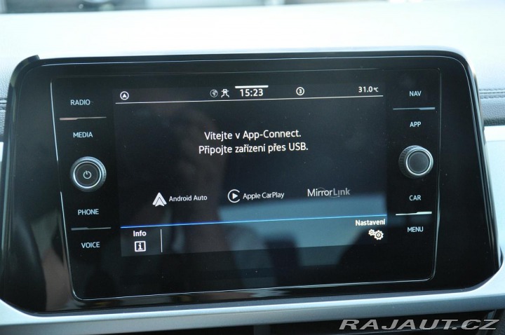 Volkswagen T-Roc 2.0TDi LIFE DSG LED CARPL 2022