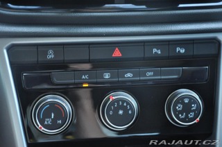 Volkswagen T-Roc 2.0TDi LIFE DSG LED CARPL 2022