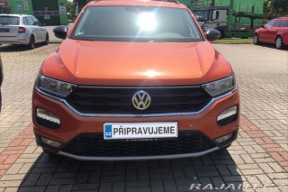 Volkswagen T-Roc 1,5 TSi 110kW NAVI VŮZ PŘ
