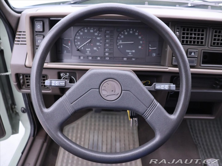 Škoda Favorit 1,3 135 L 43kW CZ 2.Majit 1990