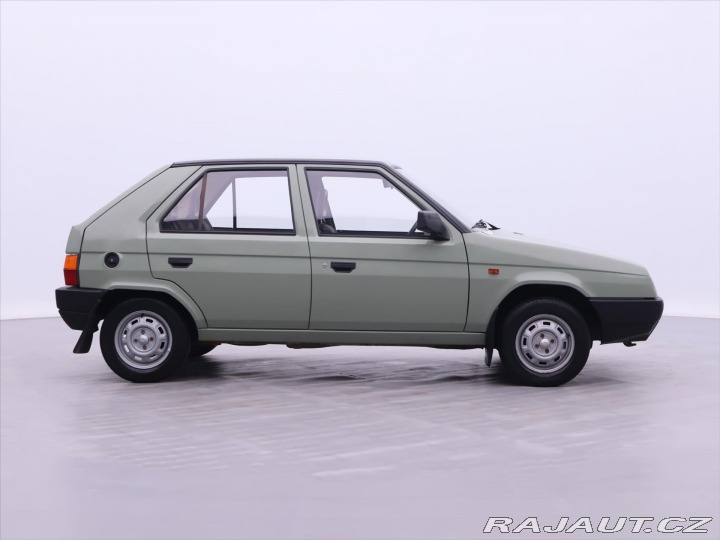 Škoda Favorit 1,3 135 L 43kW CZ 2.Majit 1990