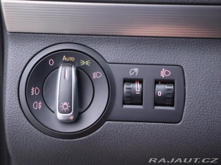 Volkswagen Touran 2,0 TDI 103kW Highline 7- 2010