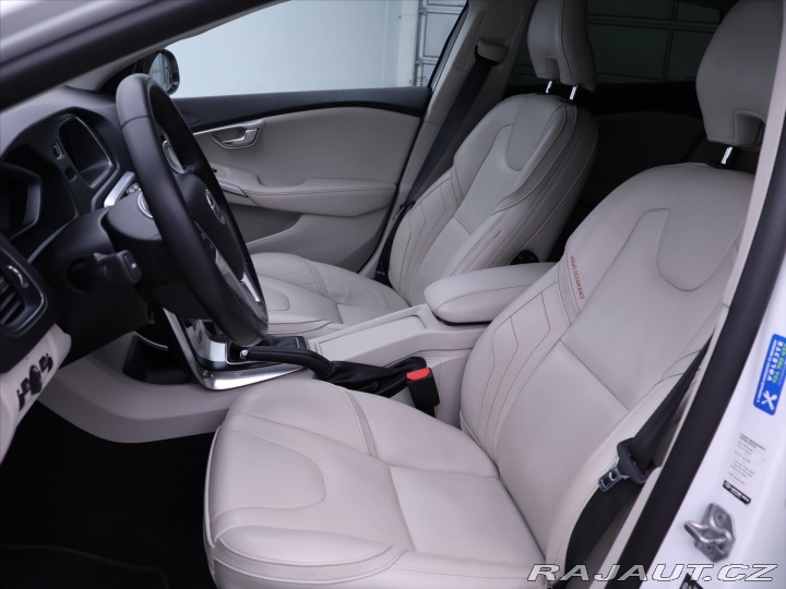Volvo V40 2,0 D3 110kW Aut. Ocean R 2016