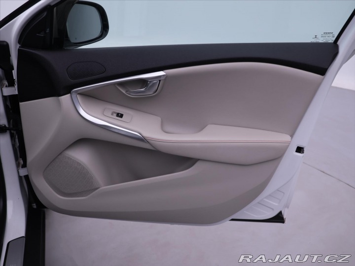 Volvo V40 2,0 D3 110kW Aut. Ocean R 2016