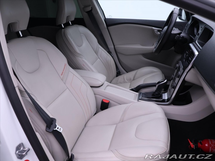 Volvo V40 2,0 D3 110kW Aut. Ocean R 2016