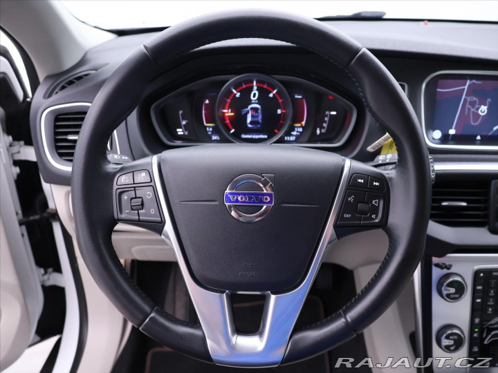 Volvo V40 2,0 D3 110kW Aut. Ocean R 2016