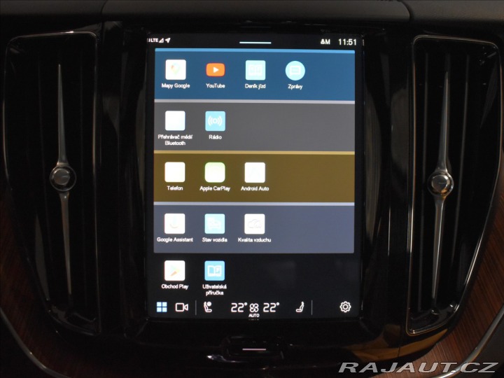 Volvo XC60 2,0 B4 AWD PLUS, Pano,BLI 2024