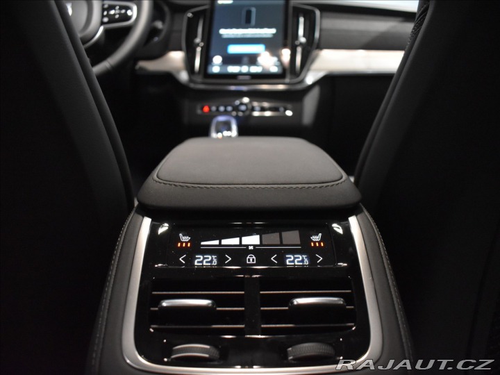 Volvo XC90 2,0 T8 XC90 Plus Bright 2025