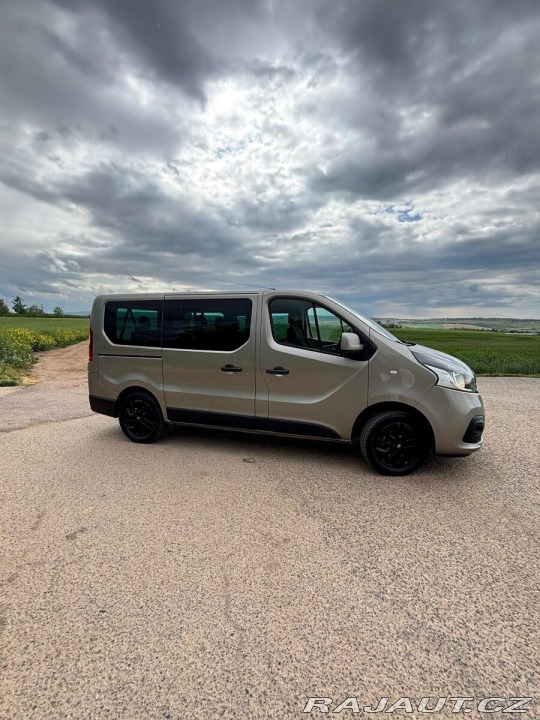 Renault Trafic 1,6 8 míst, nová STK ,1 1800