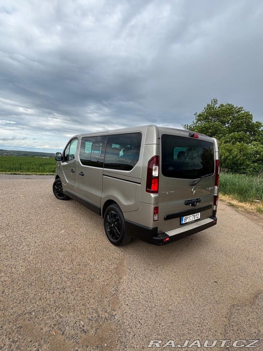 Renault Trafic 1,6 8 míst, nová STK ,1 1800