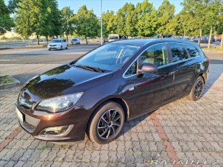 Opel Astra 1,6 J Sportstourer 1,6i 2014