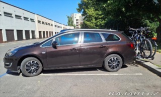 Opel Astra 1,6 J Sportstourer 1,6i 2014